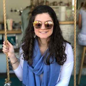 Meet your Posher, Angela